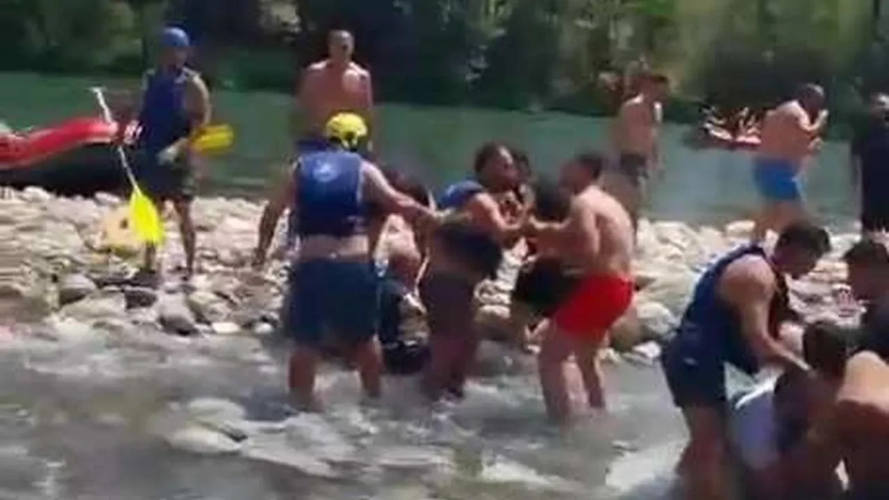 Antalya'da can yeleği tartışması rafting kürekleriyle kavgaya dönüştü