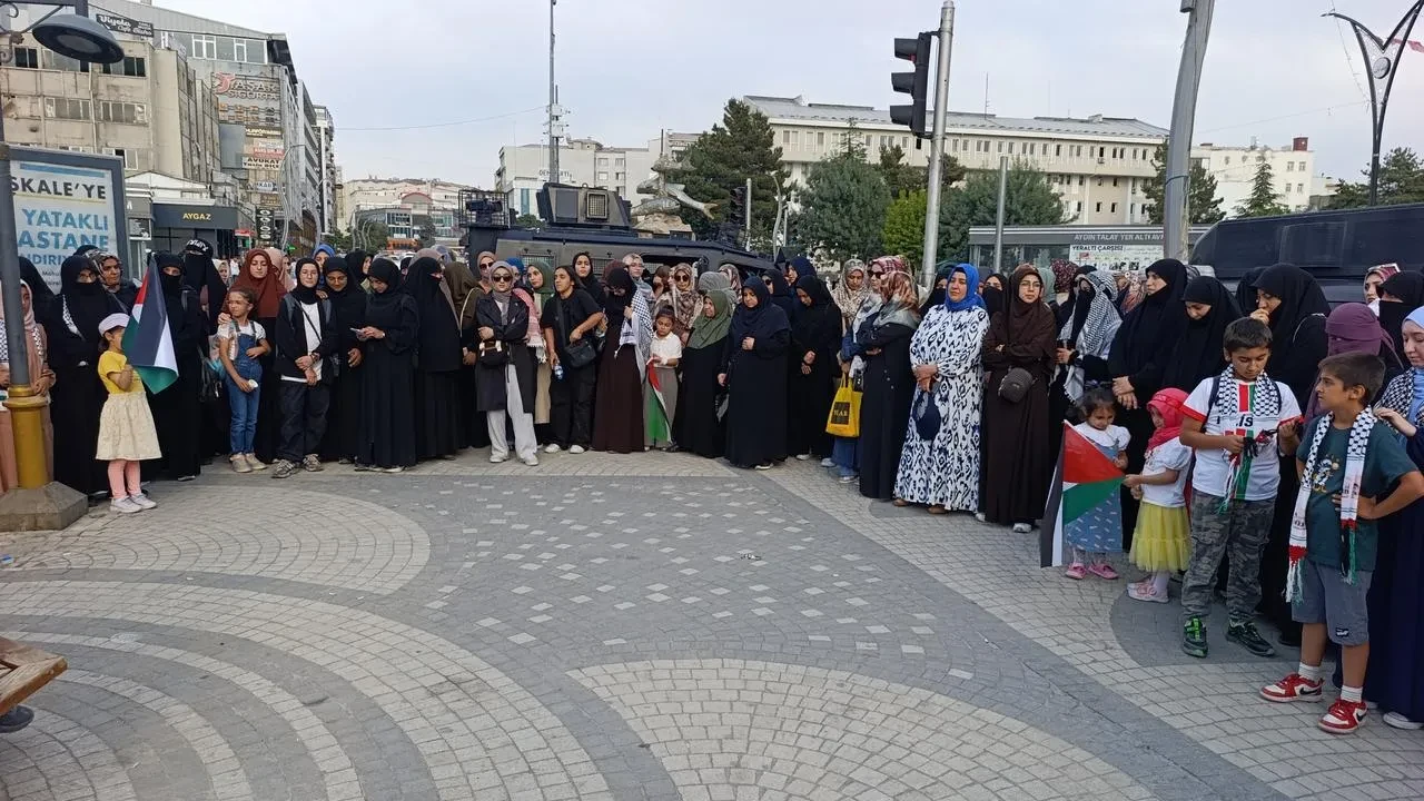 Van'daki STK'lar Gazze İçin Basın Açıklaması Yaptı