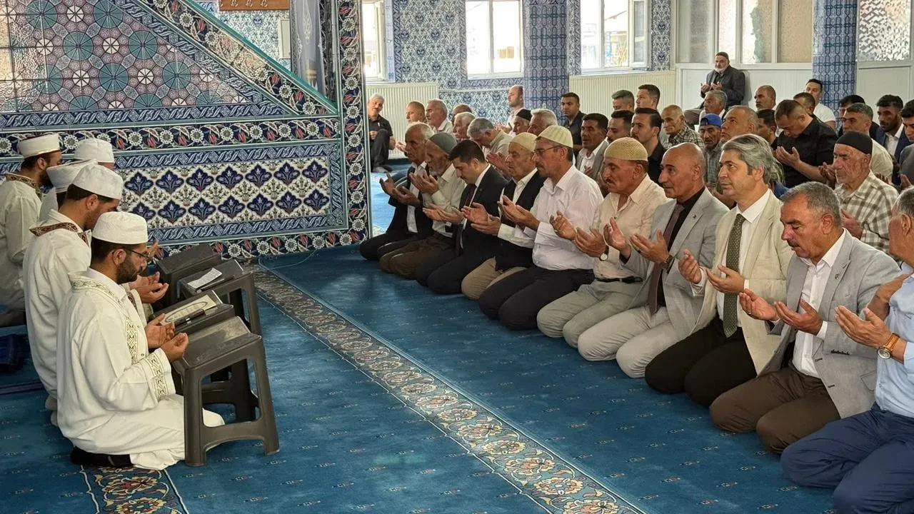 Özalp'te 15 Temmuz Demokrasi ve Milli Birlik Günü anma etkinlikleri düzenlendi