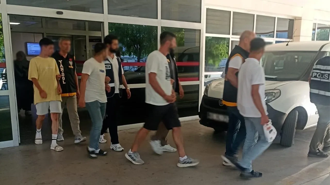 Manisa’da dolandırıcılar 70 yaşındaki vatandaşı FETÖ bahanesiyle 1,2 milyon TL dolandırdı