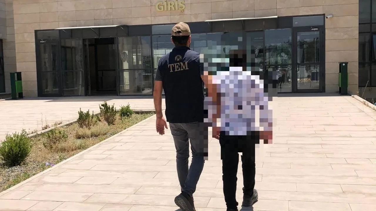 Afyonkarahisar'da DEAŞ bağlantılı Suriye uyruklu şahıs gözaltına alındı