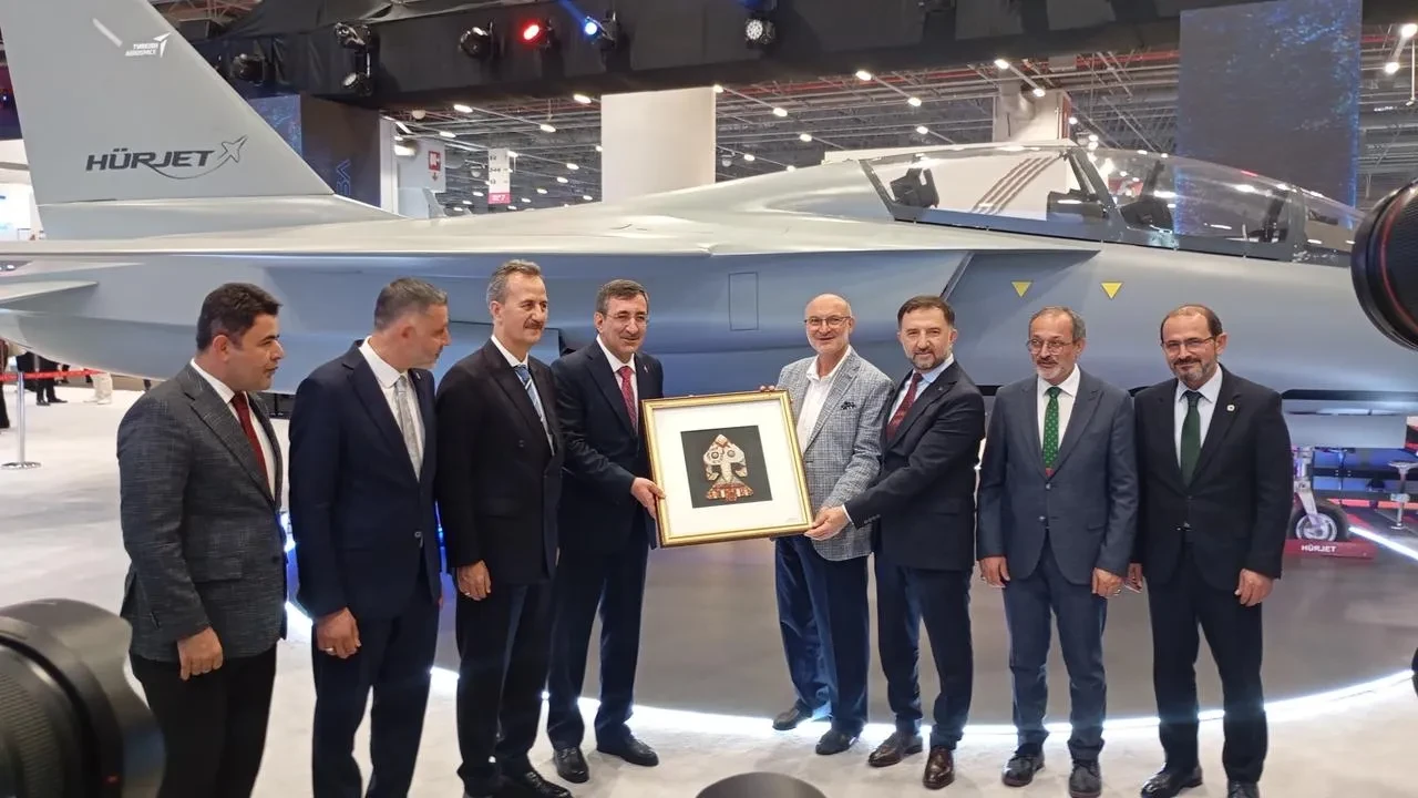 Cevdet Yılmaz İstanbul’da IDEF 2025 fuarını ziyaret ederek açıklamalarda bulundu