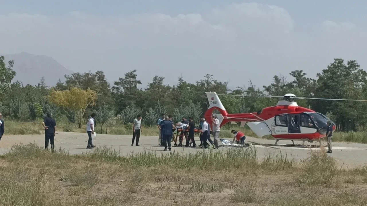 Bahçesaray hasta helikopter ambulans ile Vana ulaştı