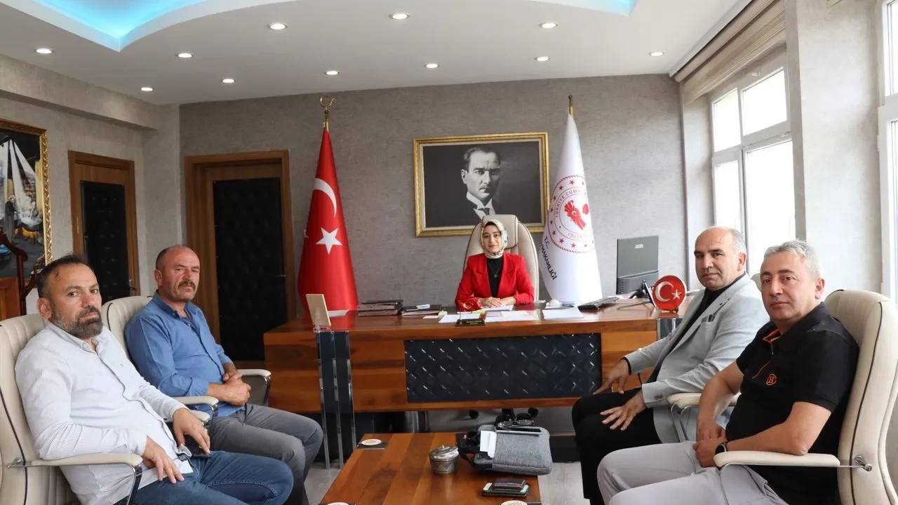 Karnavas Dut Pekmezi Festivali Olur ilçesinde başlıyor