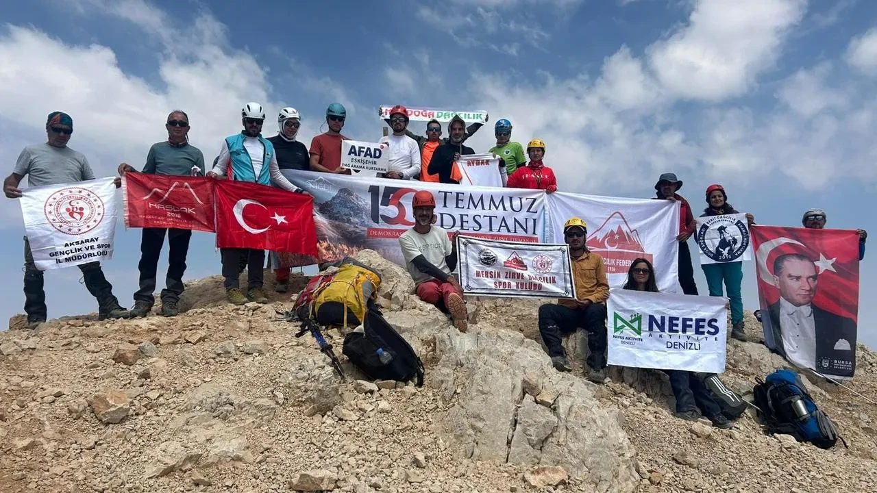 Eskişehir AFAD Personeli Niğde’de Anma Tırmanışı’na Katıldı
