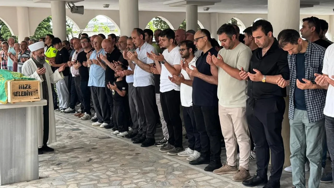 Rize'deki kazada hayatını kaybeden Behtişen Gören'in cenazesi Artvin'e gönderildi