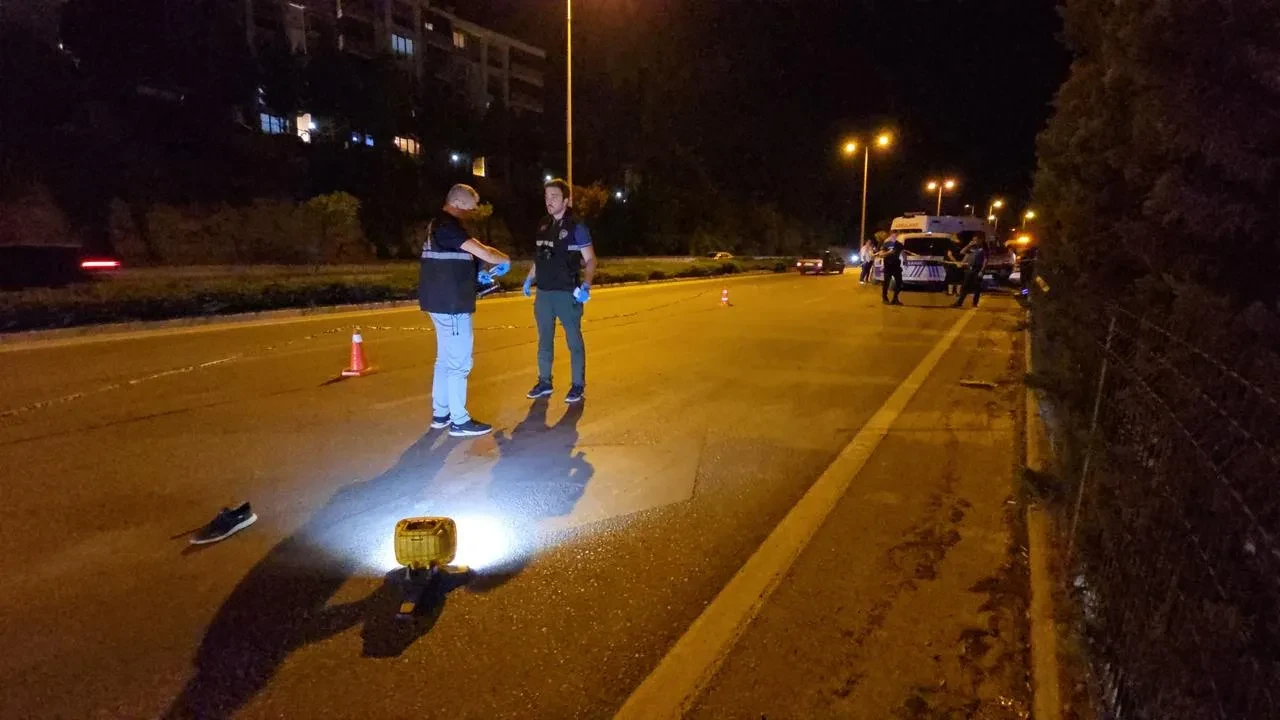 Karabük’te Genç Yolun Karşısına Geçerken Otomobilin Çarpması Sonucu Hayatını Kaybetti