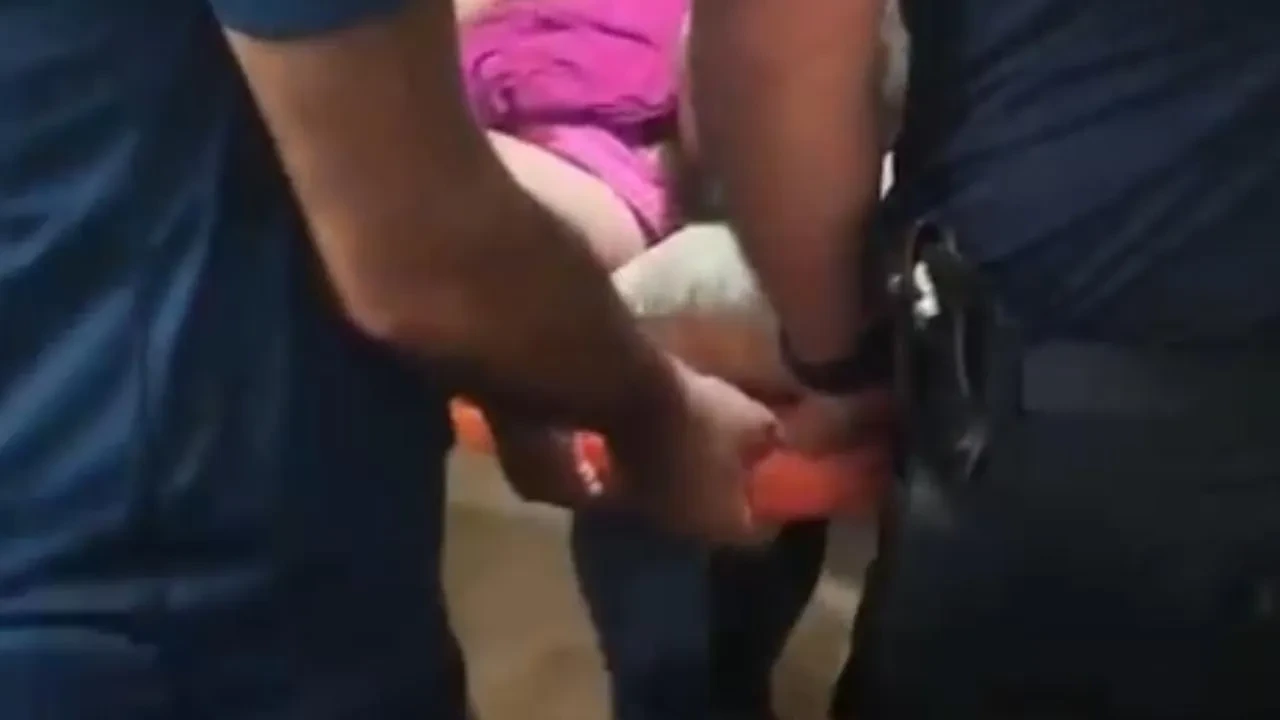 Iğdır’da kadın 2. kattan atıldı zanlı firar etti