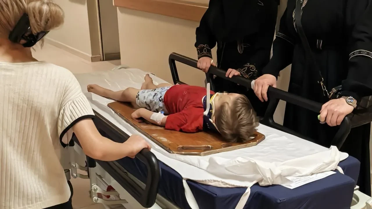 Suriyeli çocuk İnegöl'de balkondan düşerek yaralandı