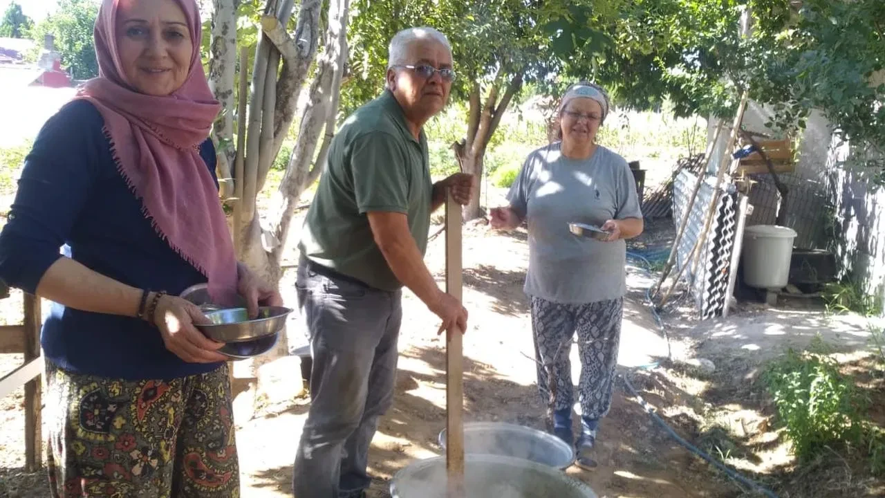 Denizlide Muharrem ayı aşure geleneği yaşatılıyor