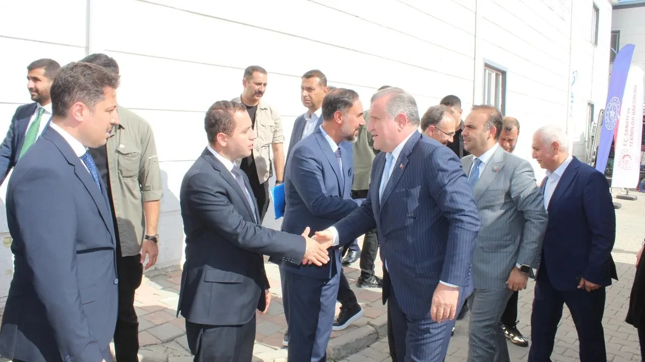 Bakan Kacır ve Bak Siirt’te Genç İstihdamı İçin Projelere Destek Verdi