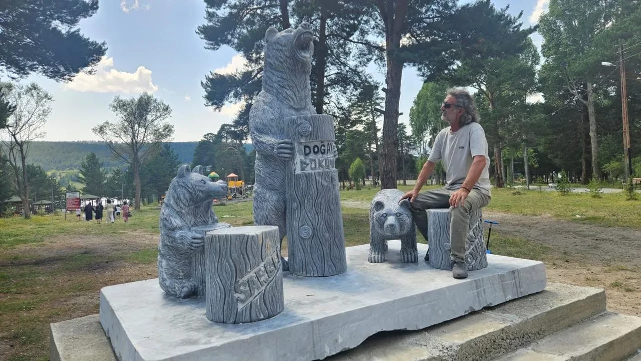 Boz Ayı Heykeli Sarıkamış İlçesine Turistik Değer Kazandırdı