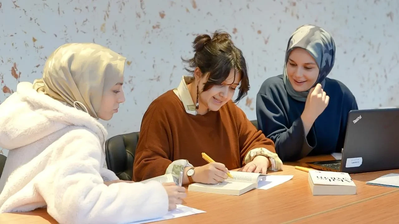 TÜRGEV YKS 2025’te Kartal ve Silopi’den Tarihi Başarılar Elde Etti