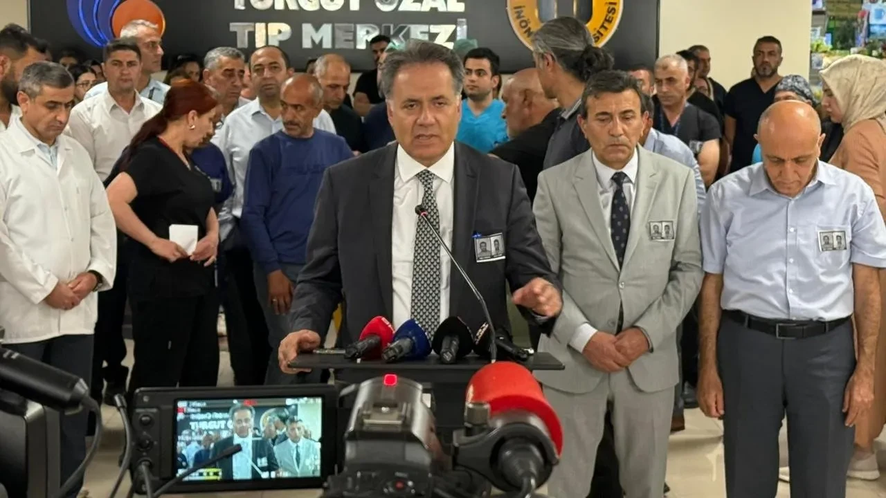 Malatya’da trafik kazasında hayatını kaybeden hemşireler için tören düzenlendi