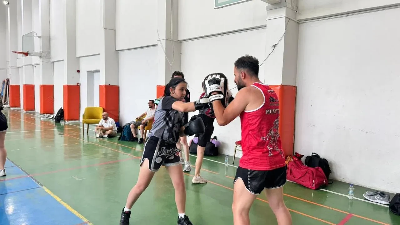 Manisa’da Muaythai Antrenörlük Kursu Başarıyla Tamamlandı