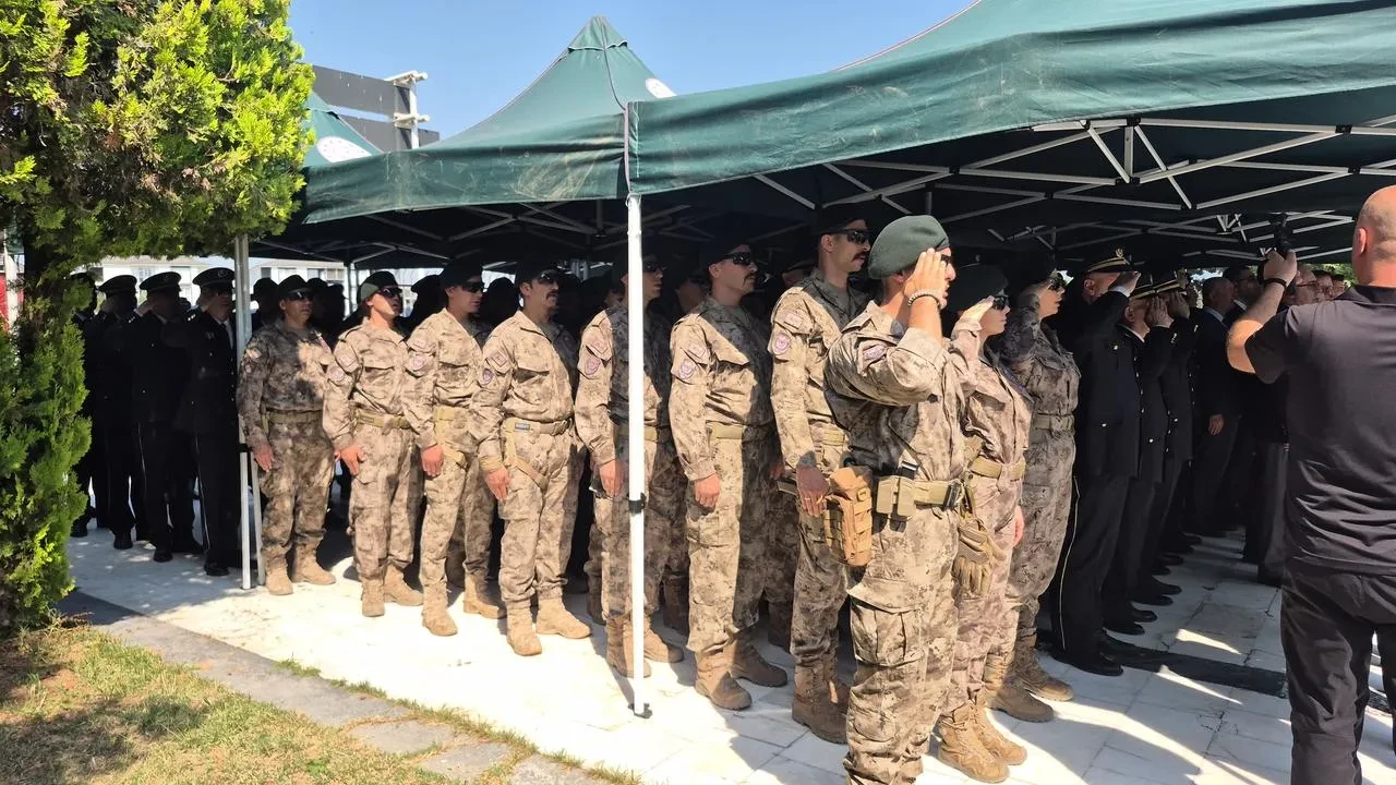 Düzce Şehitliği'nde 15 Temmuz Şehitleri Anıldı Ve Dualar Edildi