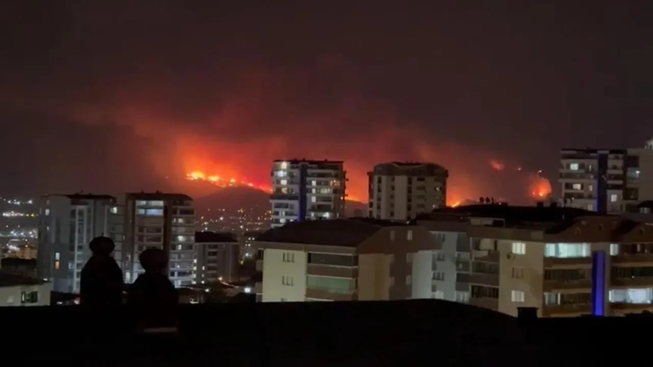 Bursa’da Kestel Ve Gürsu Arasında Orman Yangını Büyüdü