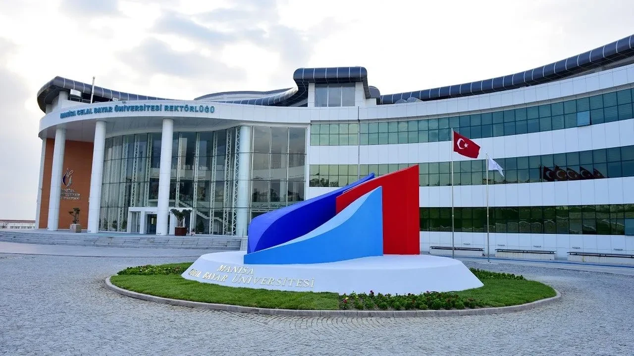 Manisa Celal Bayar Üniversitesi Tam Akreditasyon Sürecini Başarıyla Tamamladı