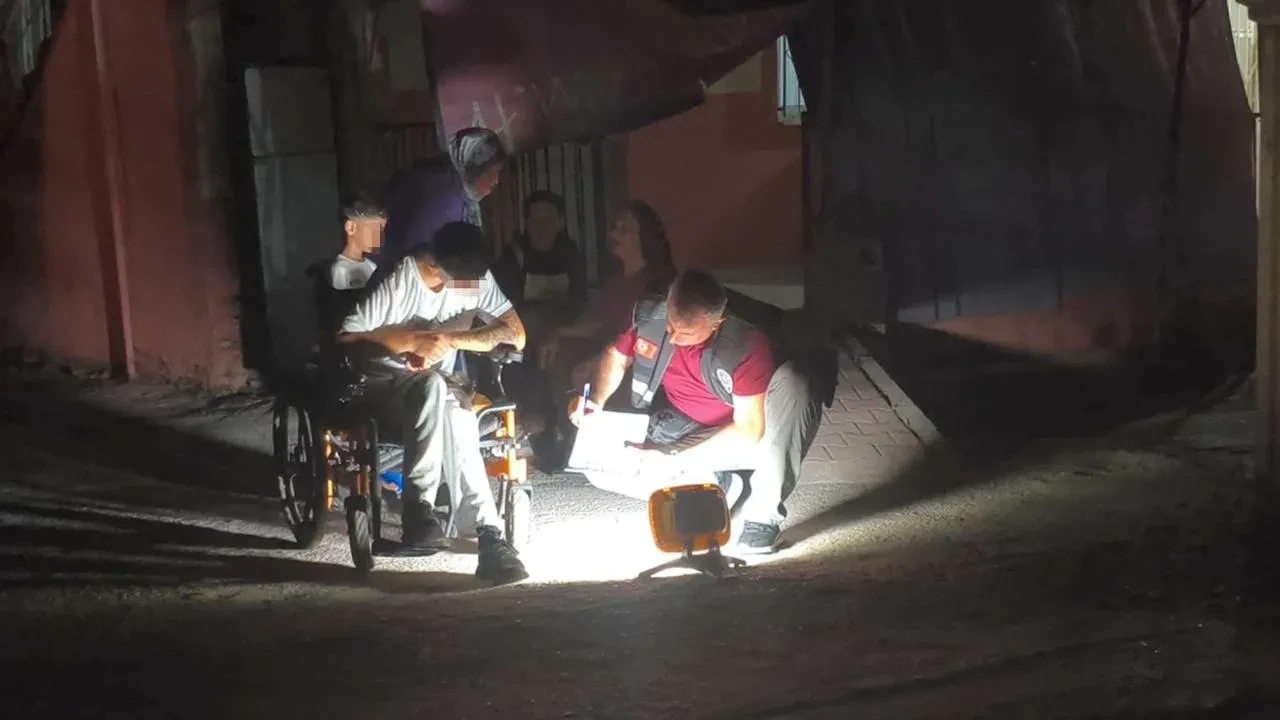 Antalya'da Baran T.Ş. kendi silahından çıkan kurşunla yaralandı