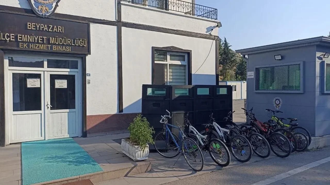 Beypazarı’nda Bisiklet Hırsızları Polis Operasyonuyla Yakalandı