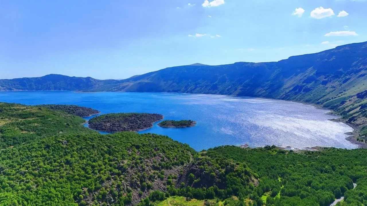 Nemrut Kalderası yeni güvenlik kurallarıyla keşfedilecek