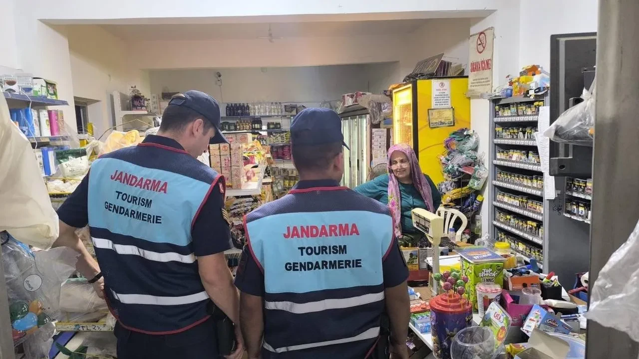 Didim Jandarması patlayıcı satan işletmeleri kontrol altına aldı