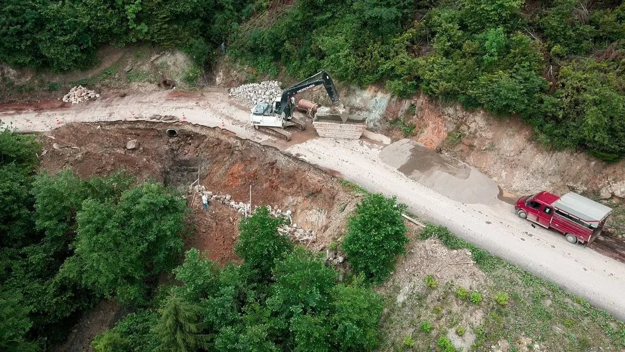 Giresun İl Özel İdaresi 379 köy yolunda altyapı çalışmalarını tamamladı