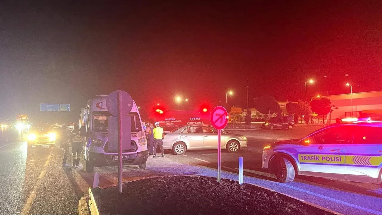 Balıkesir'in İvrindi ilçesinde trafik kazasında 4 kişi yaralandı