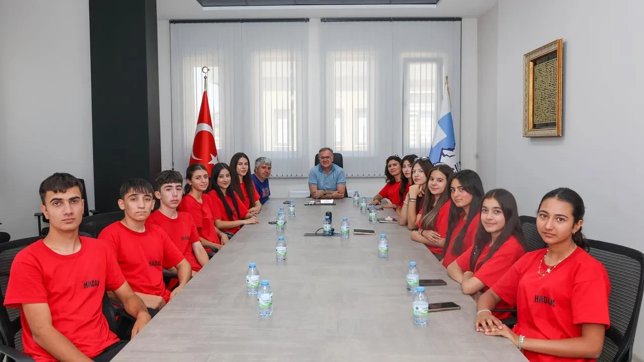 Hacılar Belediye Başkanı Özdoğan HADAK Sporcularına Destek Verdi