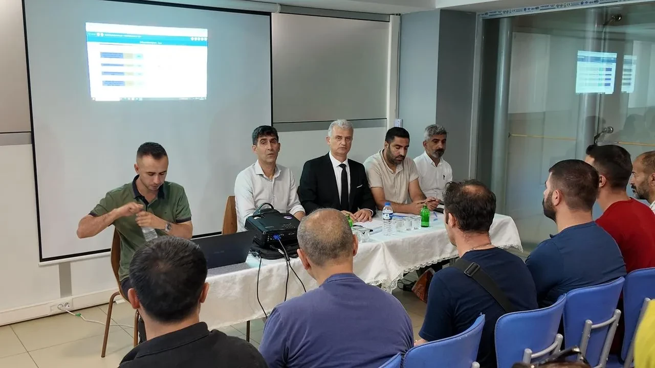 Muş Gençlik ve Spor İl Müdürlüğü yeni sezon hazırlıklarını antrenörlerle değerlendirdi