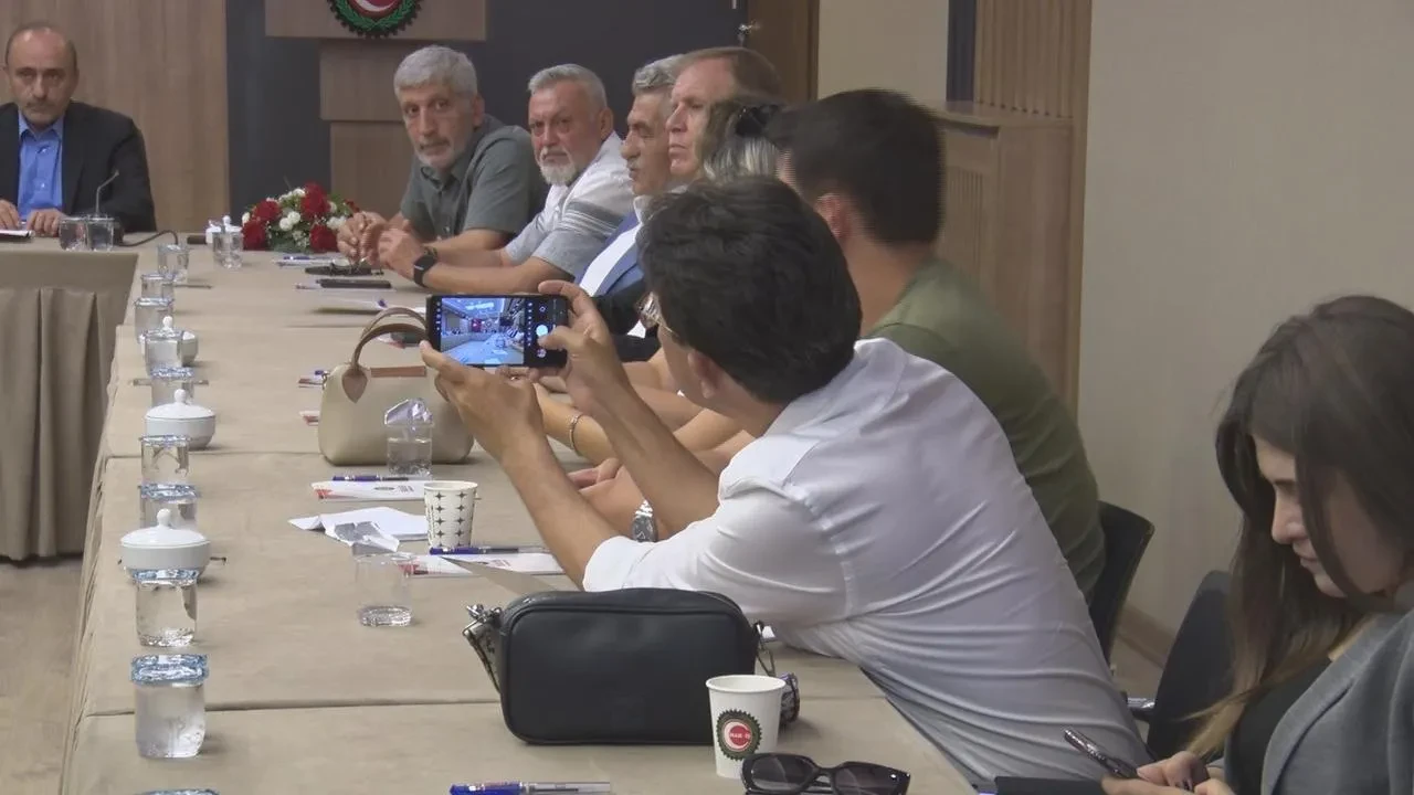 Hakİş Genel Başkanı Arslan Toplu İş Sözleşmesi Sürecini Havadaki Uçak Olarak Değerlendirdi