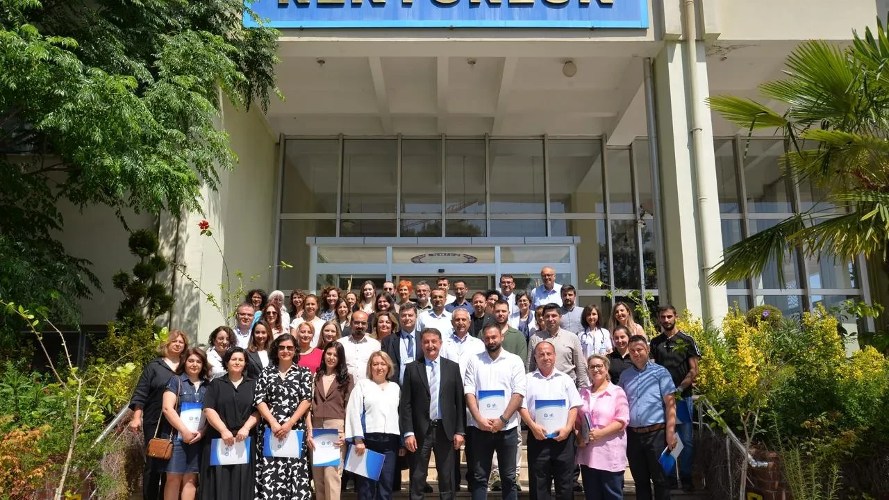 Bursa Uludağ Üniversitesi başarılı akademisyenlerini törenle onurlandırdı