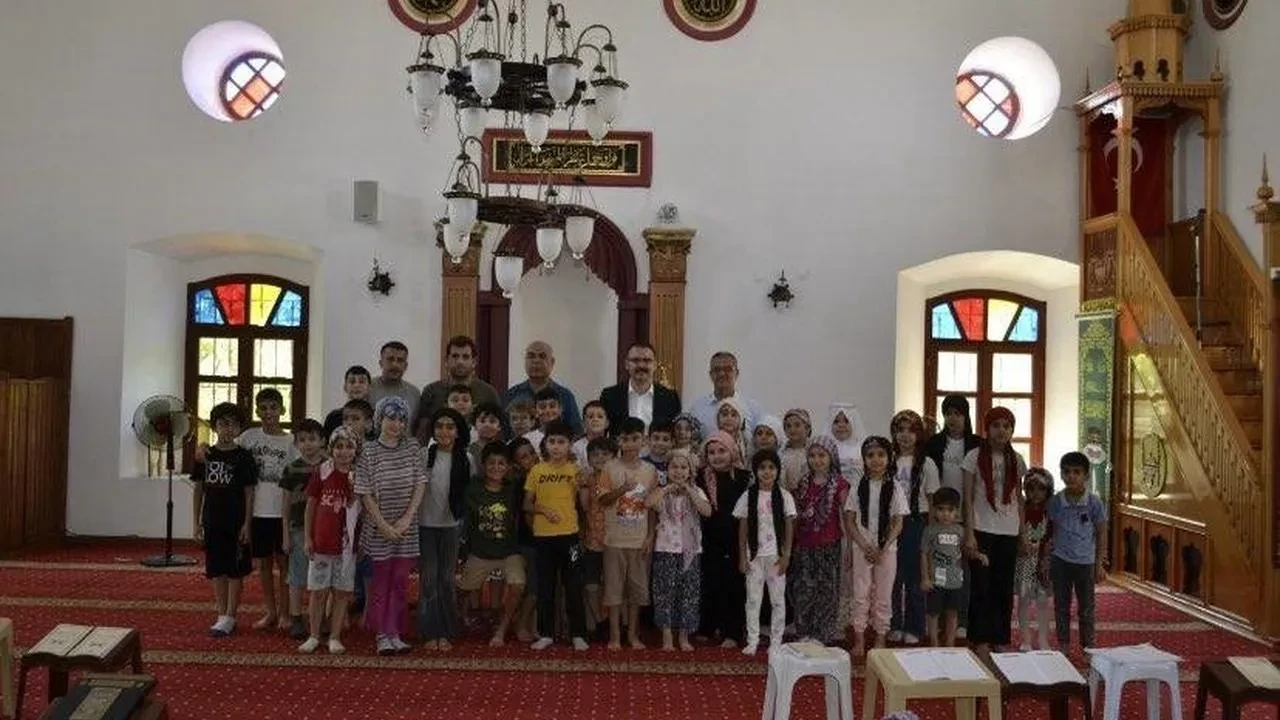 Kaymakam Ali Ekber Ateş Sultanhisar'da Kur'an Kursu öğrencileriyle buluştu