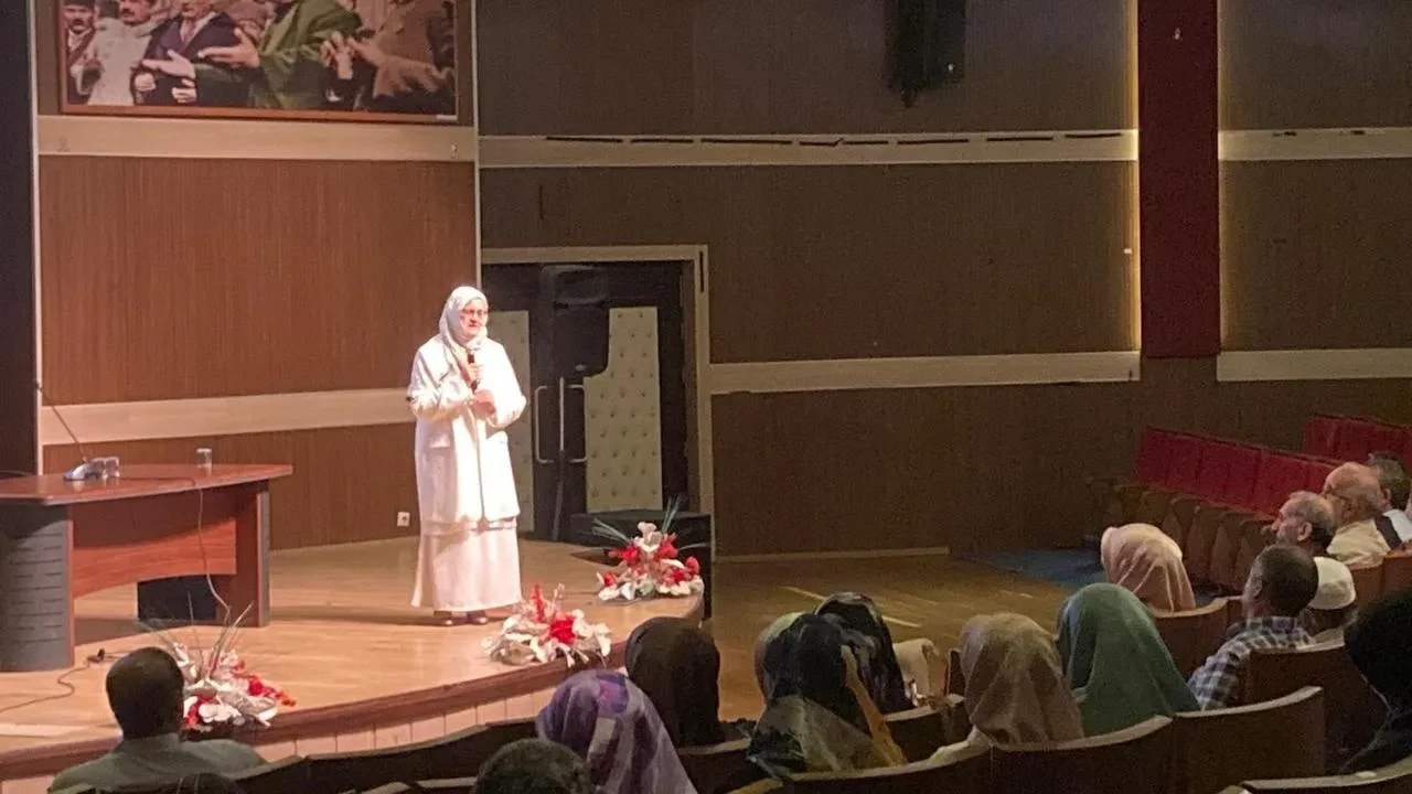 Erzurum müftülüğü din görevlileri için hizmet konferansı düzenledi