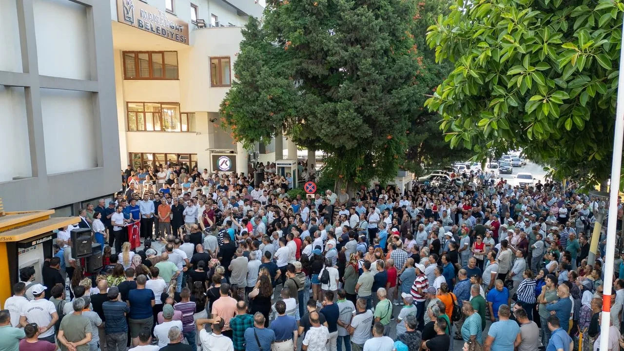 Manavgat Belediye Başkanı Nefi Kara İçin Destek Mitingi Düzenlendi