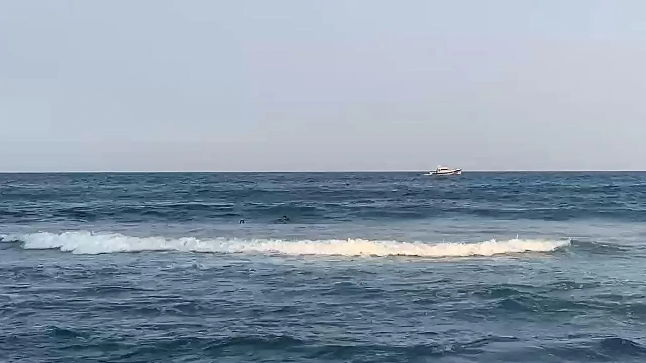 Çatalca'da denize giren Mehmet Aydoğdu boğularak hayatını kaybetti.