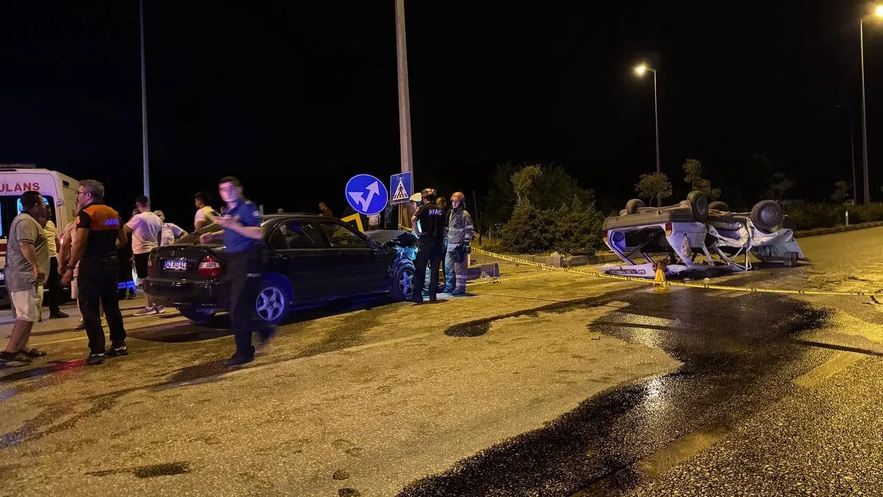 Karabük Safranbolu’da iki araç çarpıştı 7 kişi yaralandı