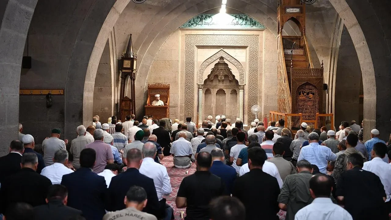 Kayseri'de 15 temmuz şehitleri için mevlid programı düzenlendi