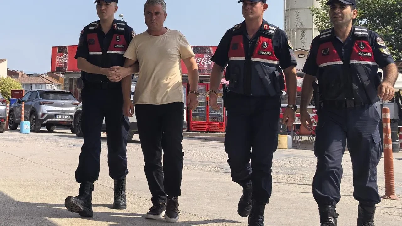 Jandarma Tarafından Bursa İnegöl'de Cezaevi Firarisi Hamdi K. Yakalandı
