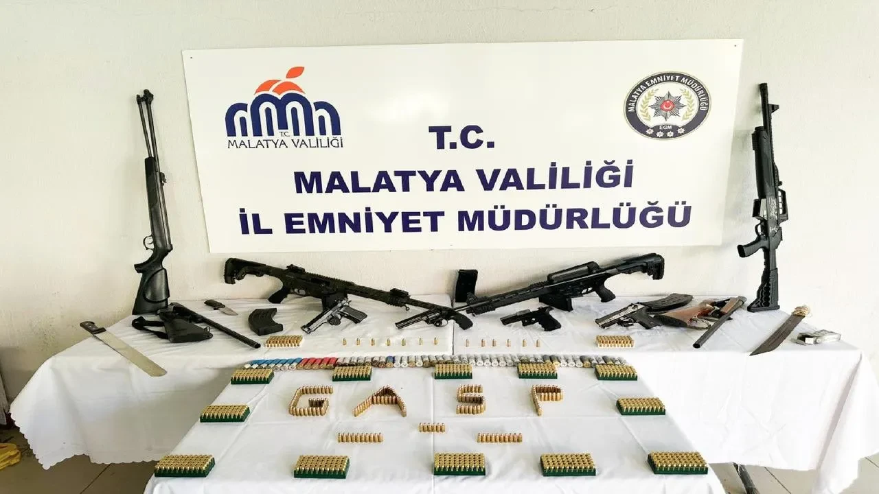 Malatya'da silah teşhiri yapan şüphelilere operasyonda 29 kişi gözaltına alındı