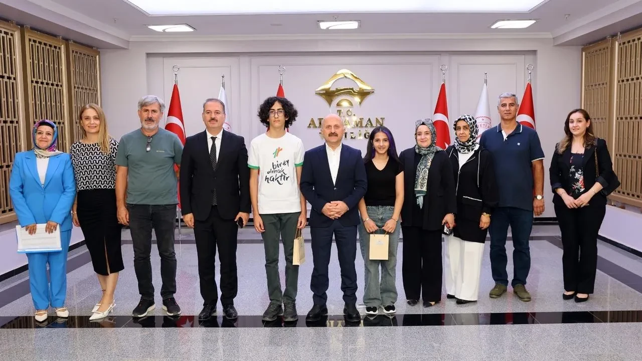 Vali Osman Varol Adıyaman’da LGS Şampiyonlarını Kabul Etti