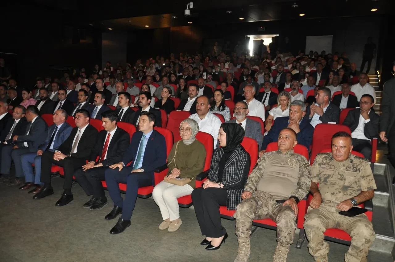 Kamu Başdenetçisi Mehmet Akarca Kars'ta vatandaşlarla buluştu