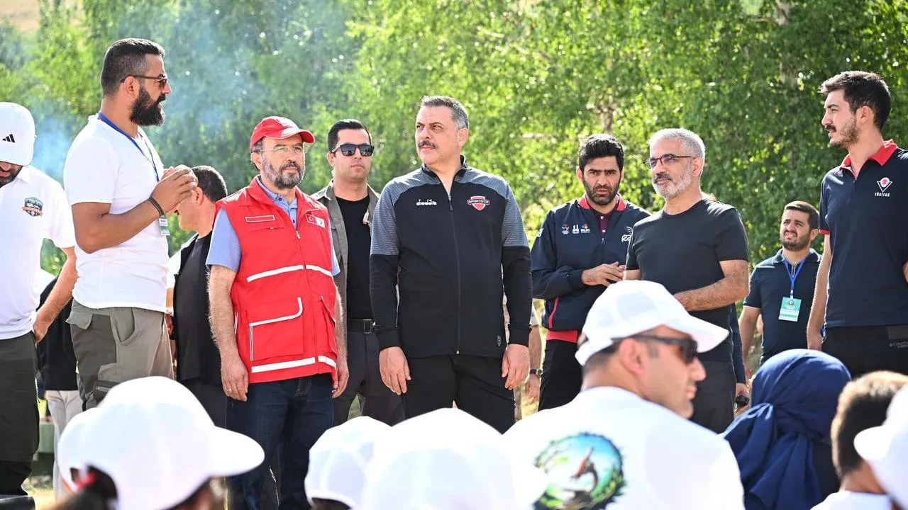 Genç Kızılay Erzurum Afete Hazırım Kampı Konaklı’da başladı