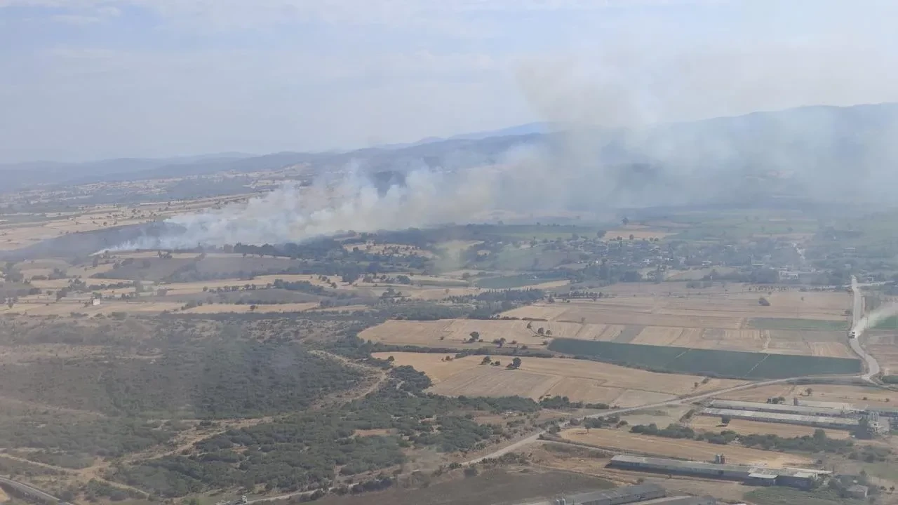 Çanakkale Biga’da Tarım Arazisinde Yangın Çıktı Müdahale Başlatıldı