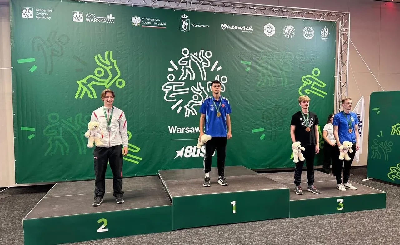 Vanlı Alim Yönten Avrupa kickboks şampiyonasında altın madalya kazandı