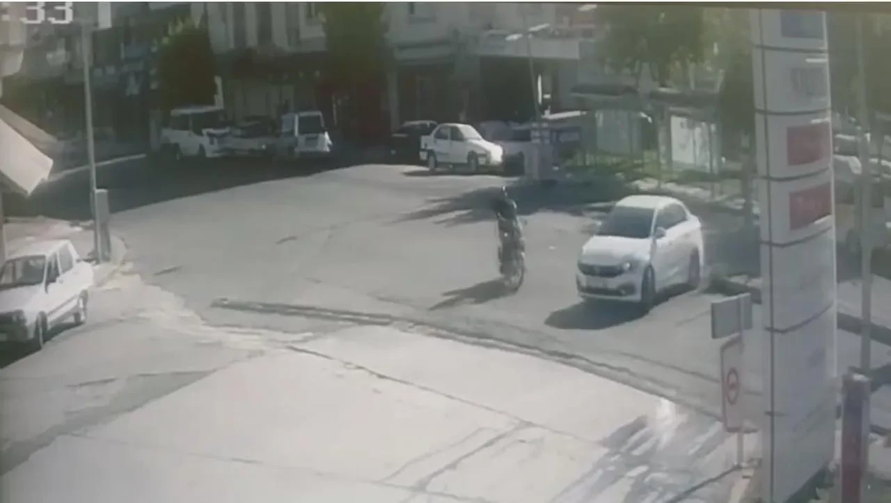 Şanlıurfa’da hatalı dönüş motosiklet kazasına neden oldu