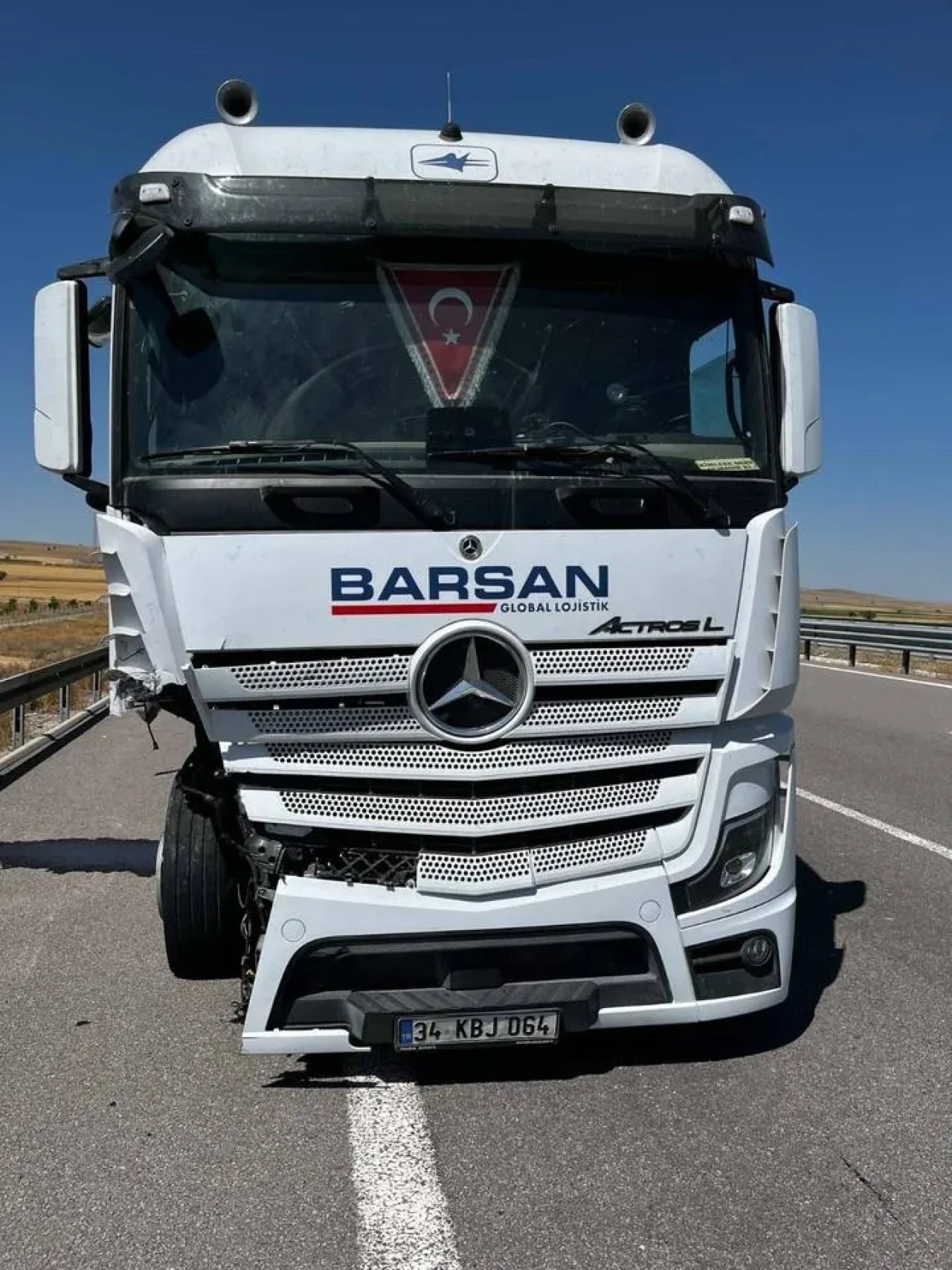 Ankara-Niğde Otoyolu'nda Tır Kazasında 1 Ölü 3 Yaralı