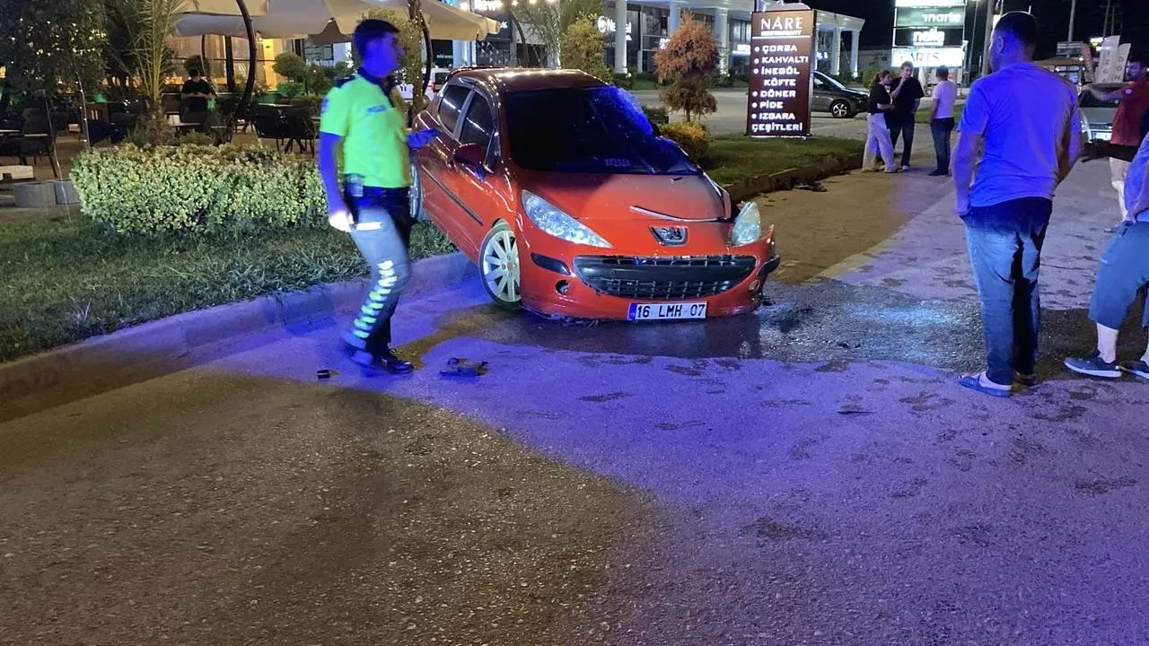 Bursa İnegöl’de Kontrolden Çıkan Otomobil Takla Atarak Kazaya Neden Oldu