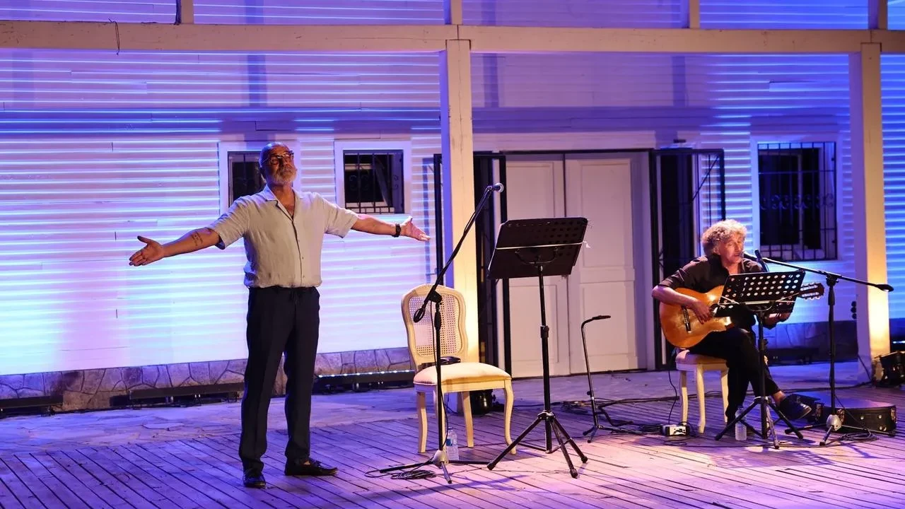 Nilüfer Belediyesi Kent Tiyatrosu yaz sezonunu Ormandaki Kulübe'de konserle açtı