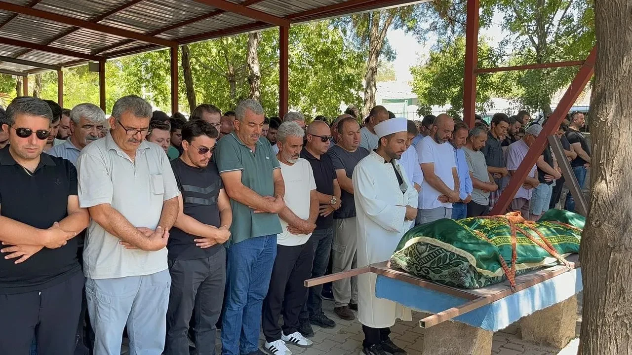 Mehmet Susamış'ın Torunu Mustafa Eren Doğrucan Trafik Kazasında Vefat Etti